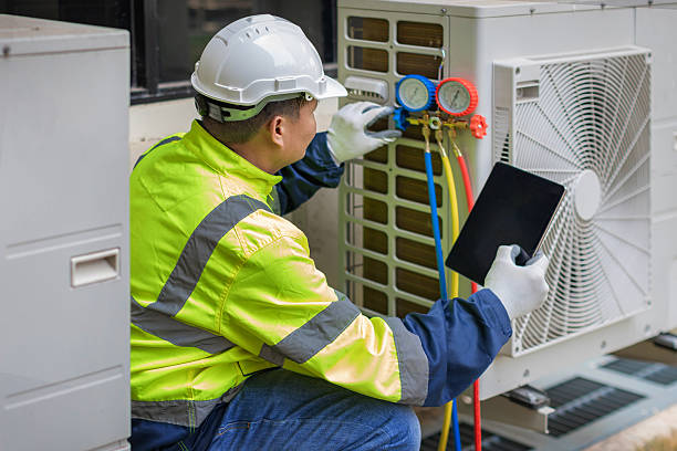 Professional Emergency Hvac technician working in Saint John, IN